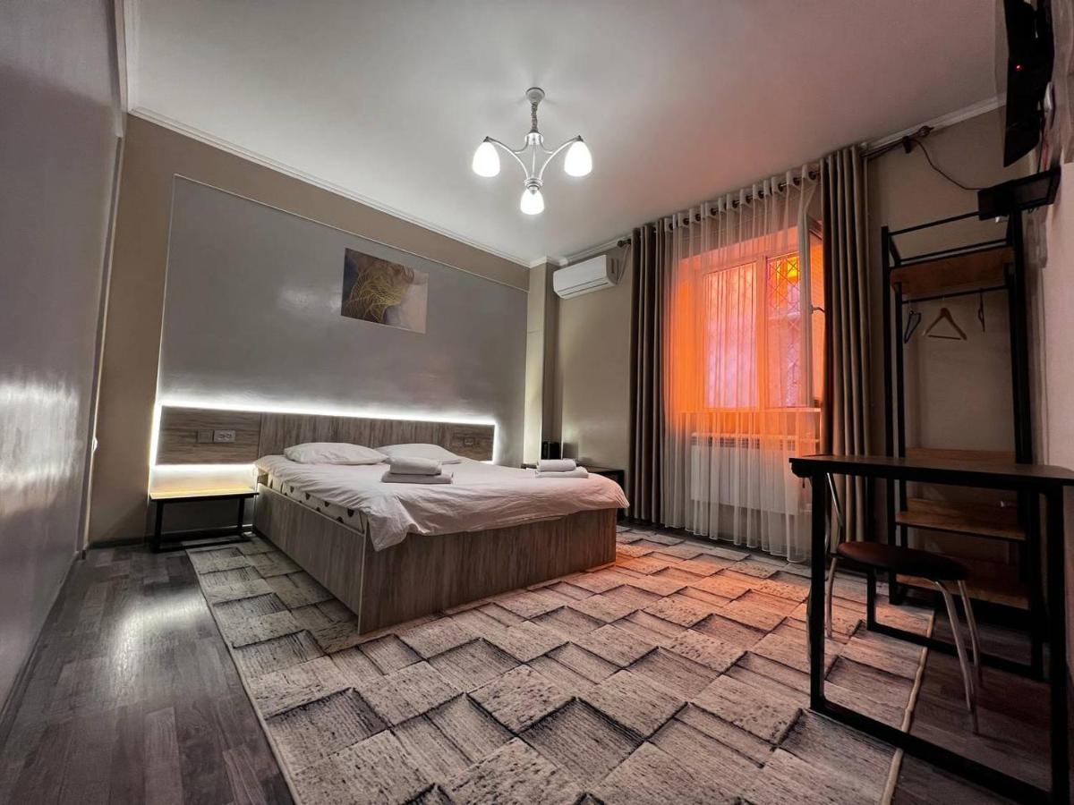 Ave Hotel Ош Екстер'єр фото