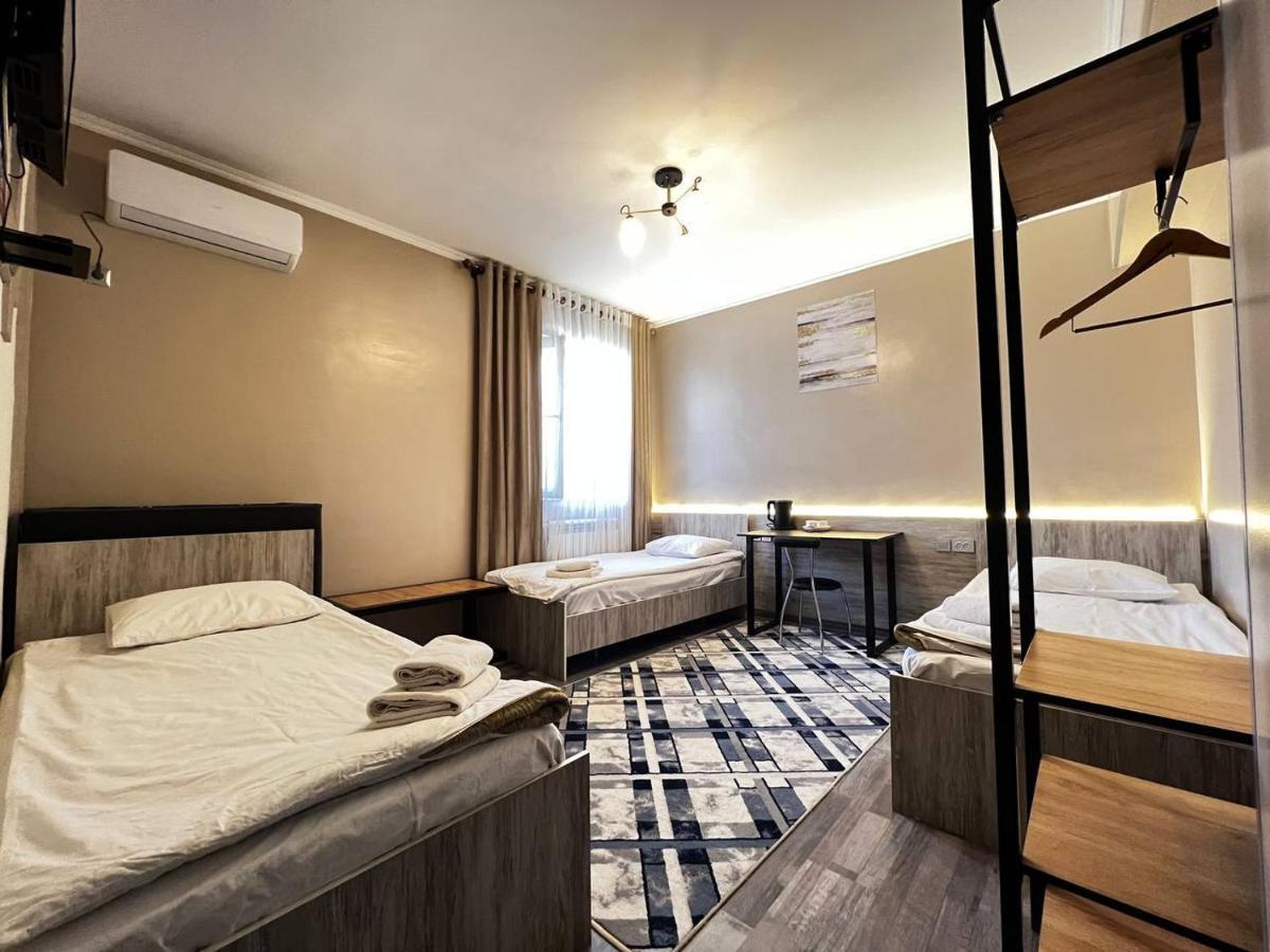 Ave Hotel Ош Екстер'єр фото